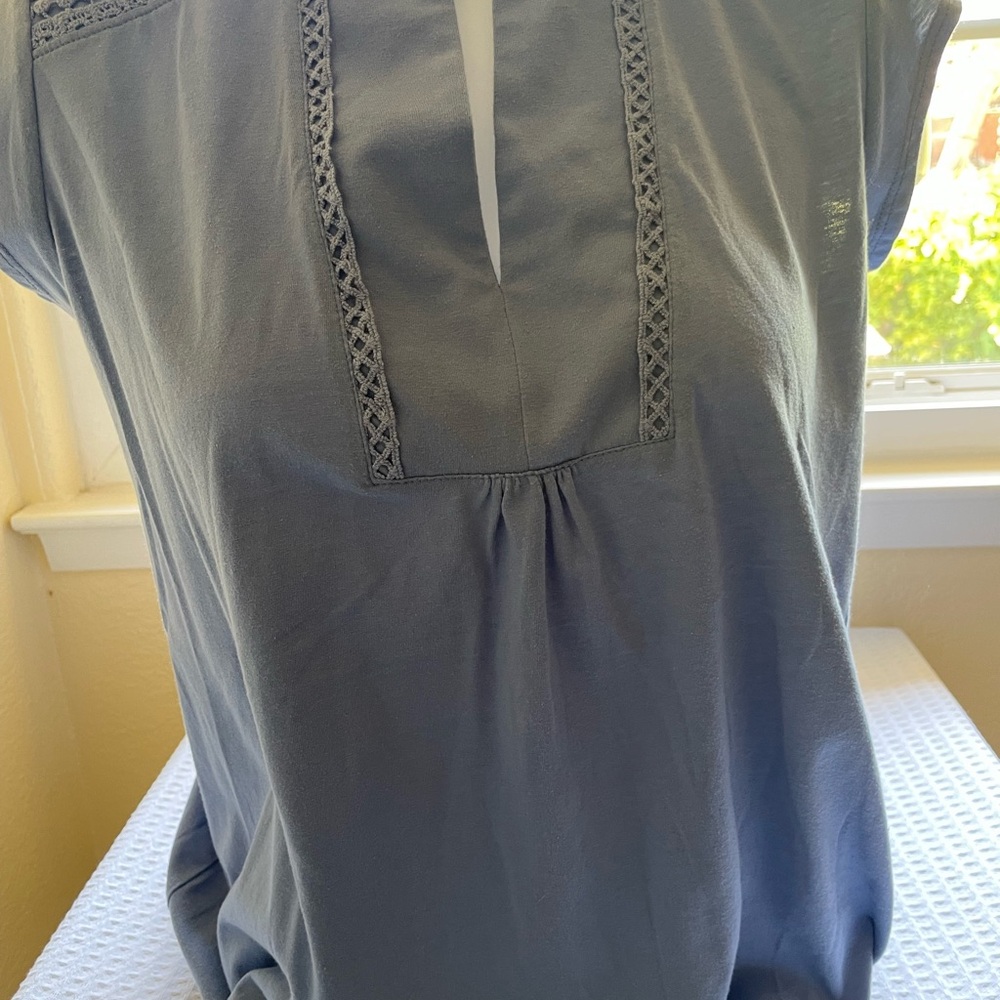 Woman’s Orvis Top